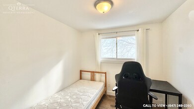 53 Karen Walk in Waterloo, ON - Building Photo - Building Photo