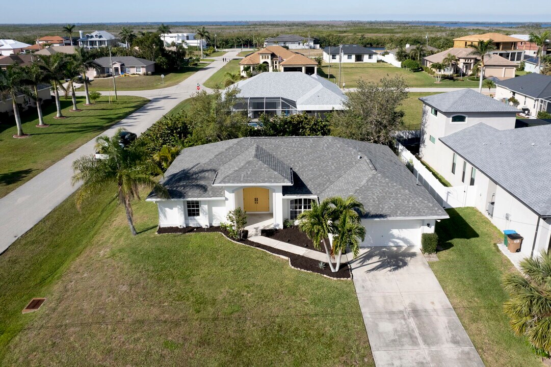 2652 SW 29th Ave in Cape Coral, FL - Building Photo