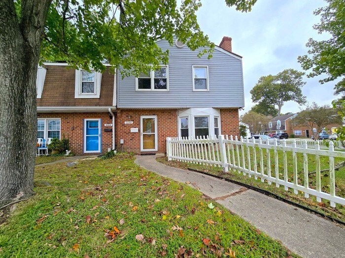 2259 Sedgewick Dr in Virginia Beach, VA - Building Photo