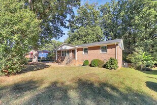 6300 Monteith Dr in Charlotte, NC - Building Photo