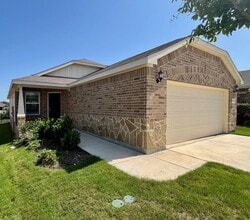 13119 Sulphur Trails in San Antonio, TX - Building Photo - Building Photo