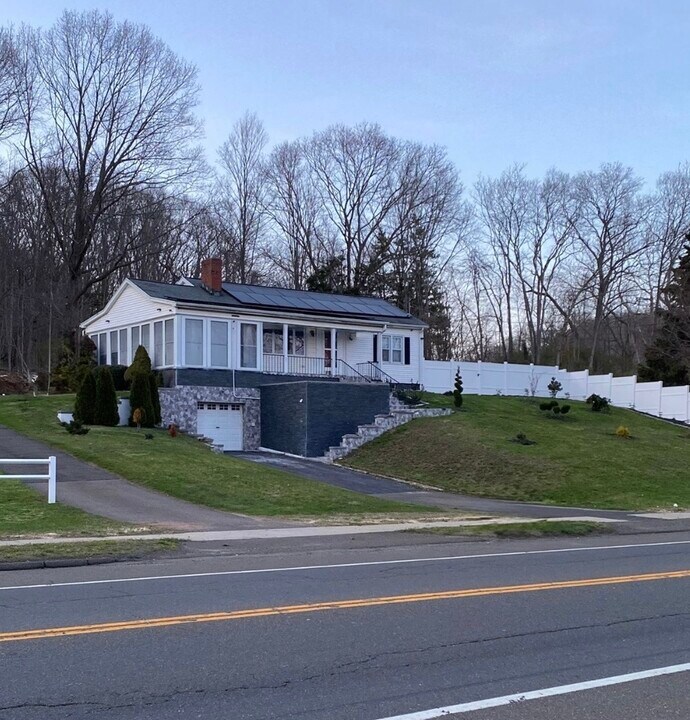 39 Foxon Rd, Unit Spacious 1 Bedroom APT in East Haven, CT - Foto de edificio