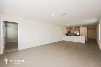 1027 Birkdale Dr in Ennis, TX - Building Photo - Building Photo