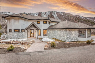 50 N River Rd in Snowmass, CO - Building Photo - Building Photo