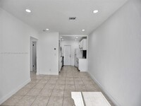 708 N 20th Ave, Unit 1-2 in Hollywood, FL - Foto de edificio - Building Photo