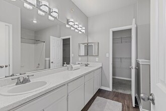 Settler's Gate in Allen, TX - Foto de edificio - Building Photo