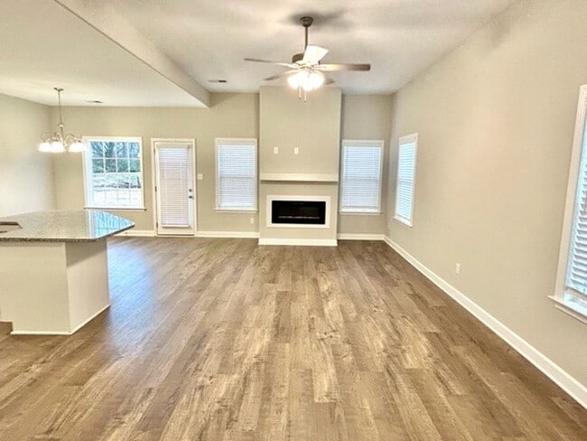 8755 Shipp Cv in Millington, TN - Foto de edificio - Building Photo