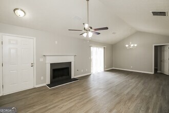 358 Autumn Lake Dr in Mcdonough, GA - Building Photo - Building Photo
