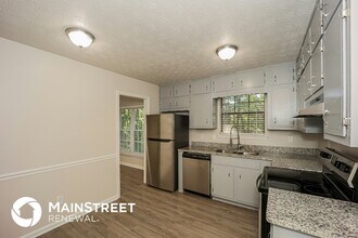 140 Hunt Ridge Dr in Stockbridge, GA - Building Photo - Building Photo