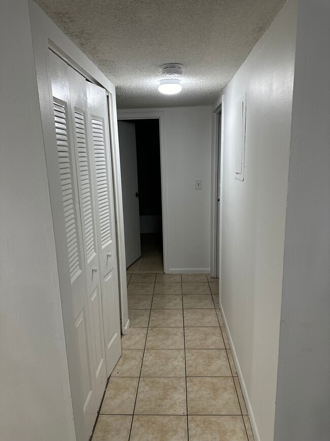 2980 Riverside Dr, Unit Foxwood hollow in Coral Springs, FL - Foto de edificio - Building Photo