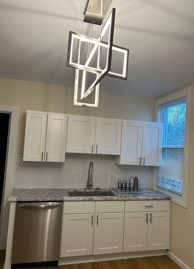 property at 3322 Daisy Ave