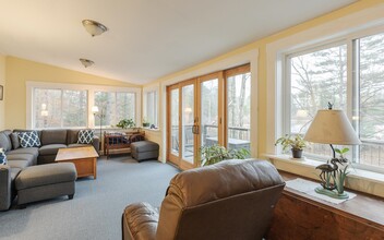978 Forest Rd in Alstead, NH - Foto de edificio - Building Photo