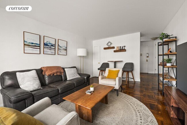 245 E 24th St in New York, NY - Building Photo - Building Photo