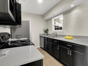 1005 Vedral Pl in Cedar Hill, TX - Building Photo - Building Photo