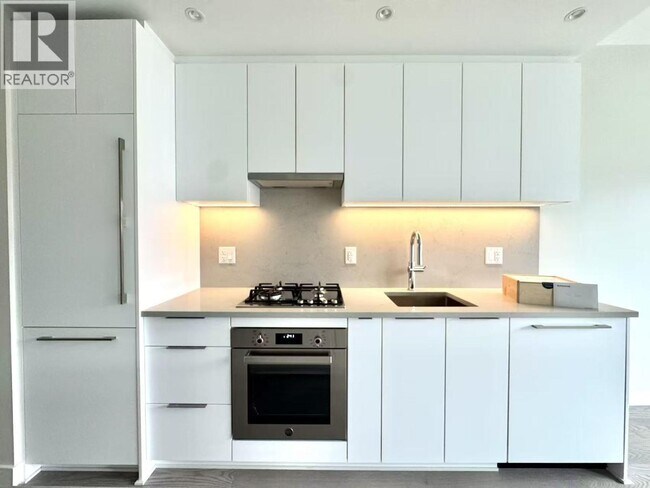 6138 Birney Ave in Vancouver, BC - Building Photo - Building Photo