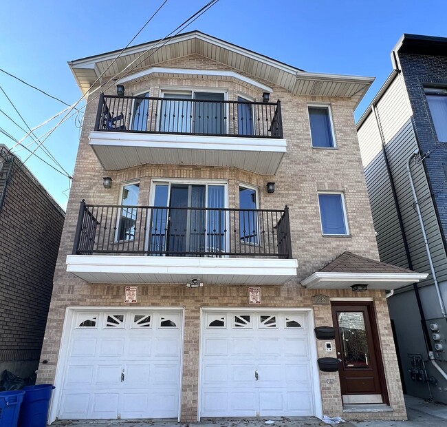 property at 25 Wallis Ave