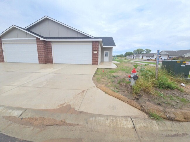 property at 3803 S Bluelake Ct