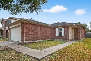 15319 Mission Oak Dr in Houston, TX - Building Photo
