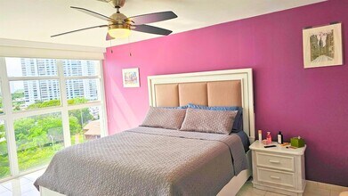 400 Leslie Dr, Unit 807 in Hallandale Beach, FL - Foto de edificio - Building Photo