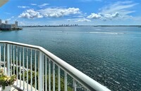 1420 Brickell Bay Dr in Miami, FL - Building Photo - Building Photo