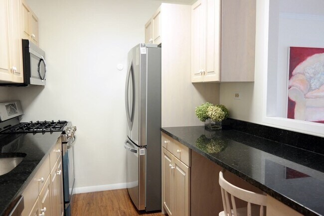 9 Hawthorne St in Boston, MA - Building Photo - Building Photo