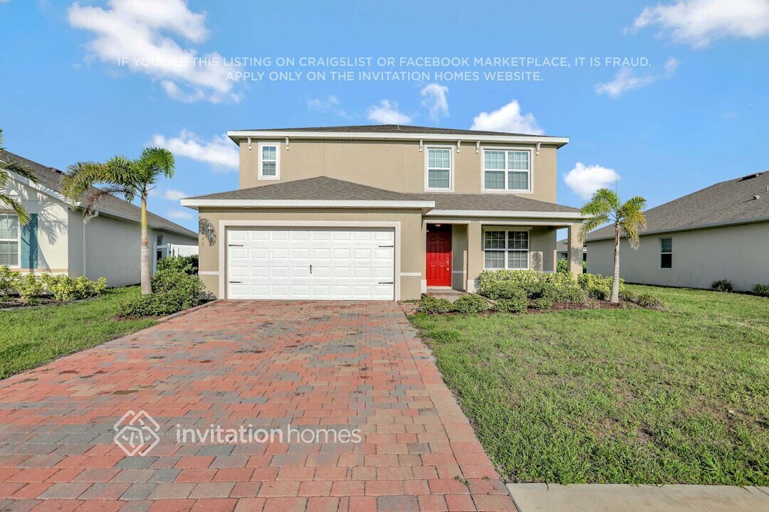 3427 Cancun Ct in Cape Coral, FL - Building Photo