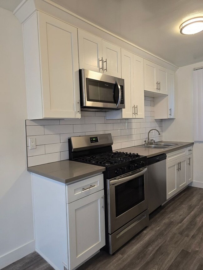 3373 Overland Ave in Los Angeles, CA - Building Photo - Building Photo