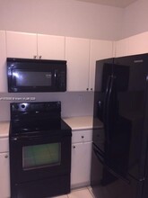 1658 SE 28th Ct in Homestead, FL - Building Photo - Building Photo
