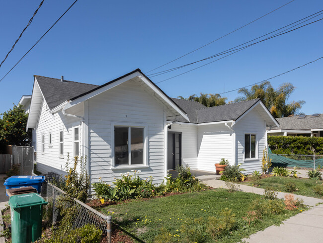 1715 Chino St in Santa Barbara, CA - Building Photo - Building Photo