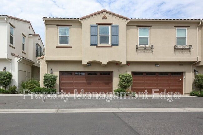 property at 4121 Sitio Flor