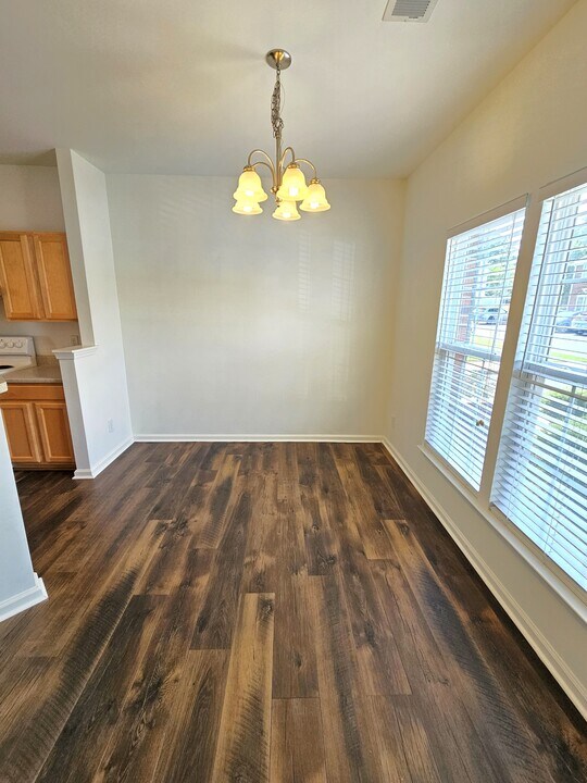 205 Spring Crossing Cir in Greer, SC - Building Photo