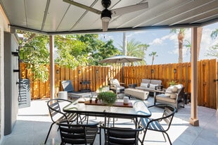 200 S Banana River Blvd in Cocoa Beach, FL - Building Photo