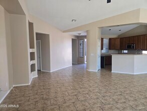 13221 S 176th Ave in Goodyear, AZ - Building Photo - Building Photo