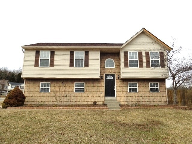 property at 117 Ridgewood Dr