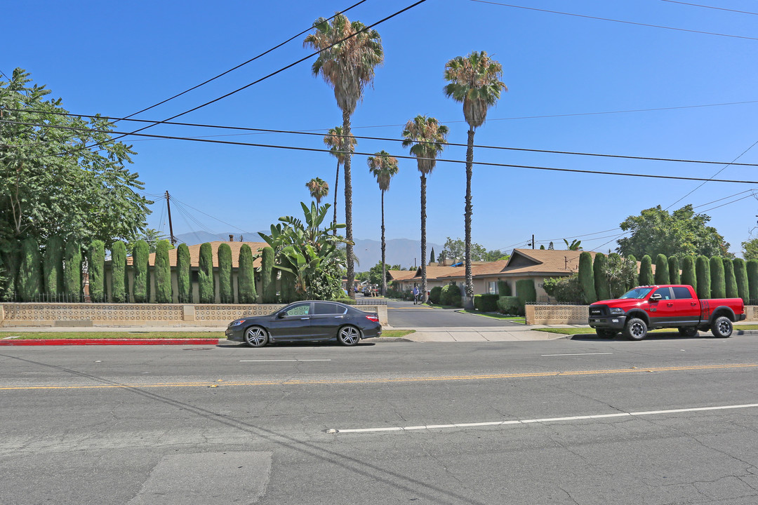 13925-13927 Los Angeles St in Baldwin Park, CA - Foto de edificio