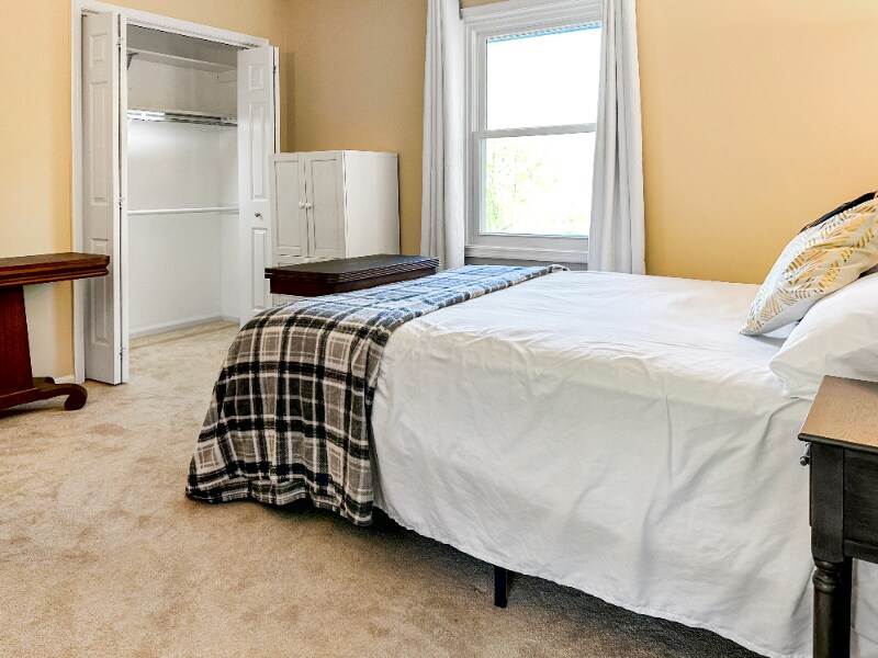 6636 Isle of Skye Dr-Unit -Room in Highland, MD - Building Photo