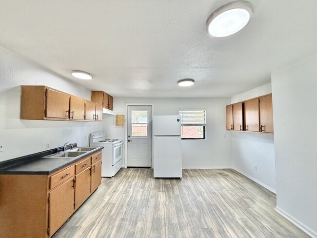 425 S Jackson St in Janesville, WI - Building Photo - Building Photo