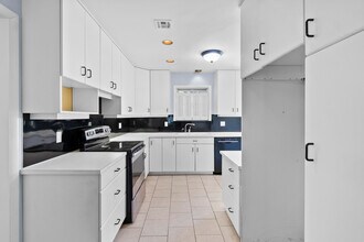 5854 E 46th Pl in Tulsa, OK - Building Photo - Building Photo