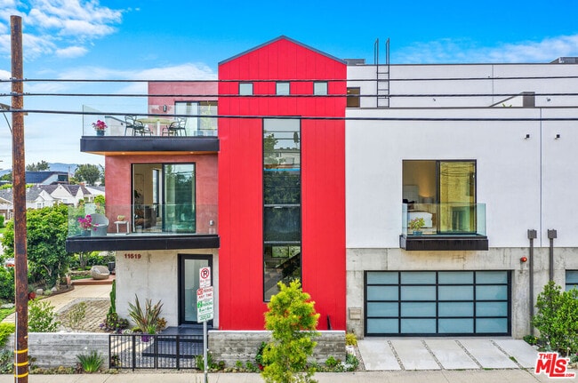 11519 Mississippi Ave in Los Angeles, CA - Building Photo - Building Photo