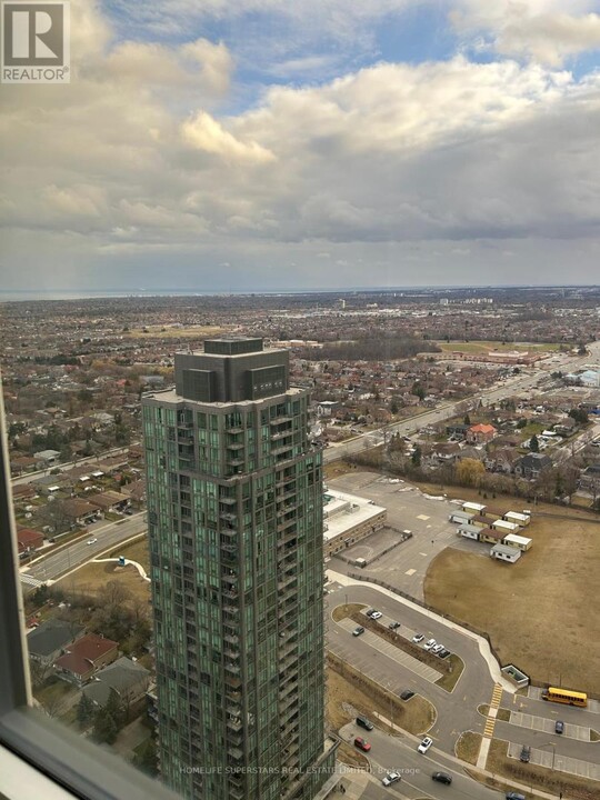 30-3830 Elm Dr W in Mississauga, ON - Building Photo