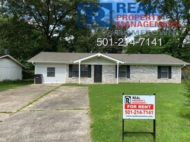 501 Pamela Dr in Jacksonville, AR - Building Photo
