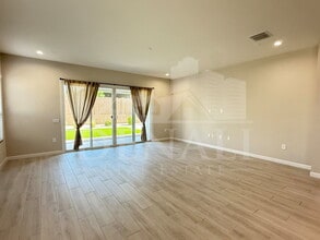 6010 E Quail Ave in Phoenix, AZ - Building Photo - Building Photo