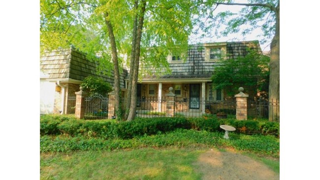 property at 1934 River Park Ct