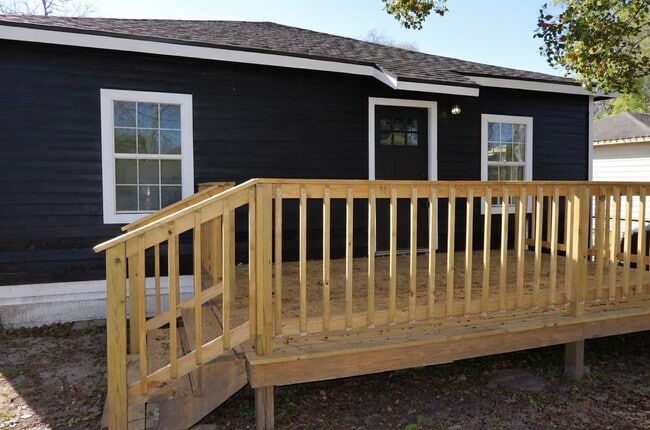 5122 Avenue L in Santa Fe, TX - Building Photo - Building Photo