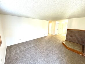 3047 Kane St in Klamath Falls, OR - Building Photo - Building Photo