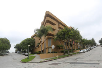 Glenrock West in Los Angeles, CA - Building Photo - Building Photo