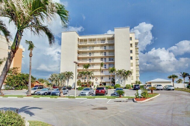 10980 S Ocean Dr in Jensen Beach, FL - Building Photo - Building Photo