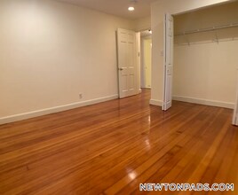 75 Wyman St in Newton, MA - Foto de edificio - Building Photo