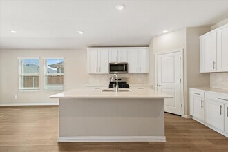 2229 Mustang Way in Seagoville, TX - Foto de edificio - Building Photo