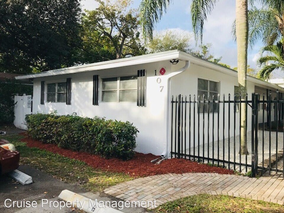 107 SW 18th Ave in Fort Lauderdale, FL - Building Photo
